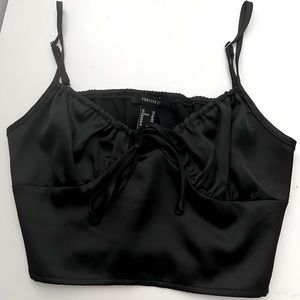 Black cropped shirt with ribbon